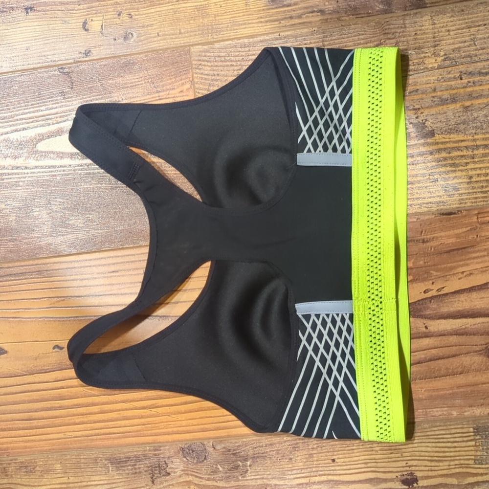 Nike Performance Sports Bra - Picture 2 of 3